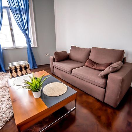 2B Hostel & Rooms Будапеща Екстериор снимка