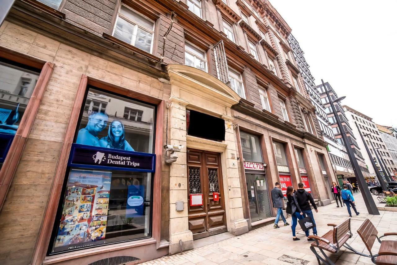 2B Hostel & Rooms Будапеща Екстериор снимка