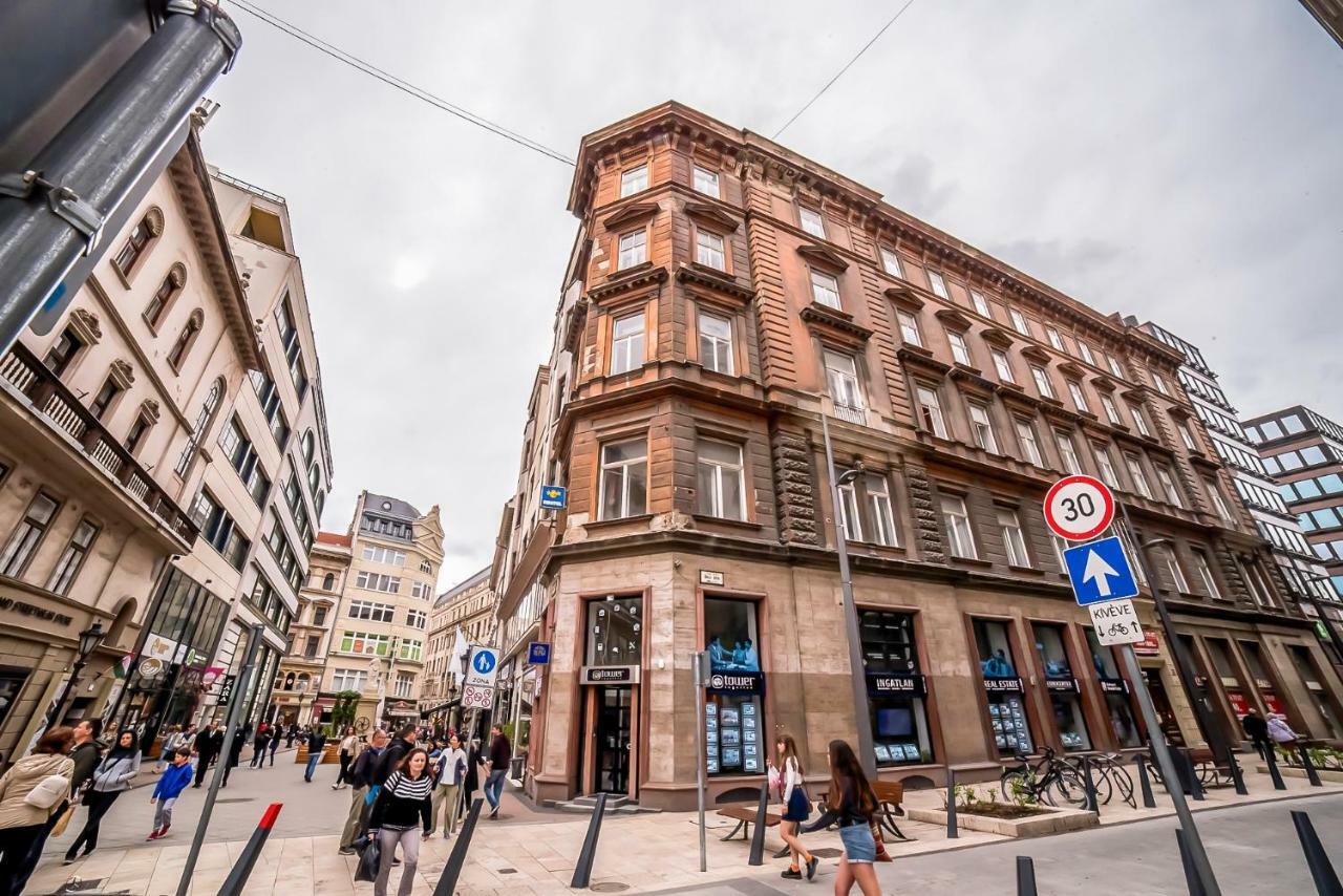 2B Hostel & Rooms Будапеща Екстериор снимка
