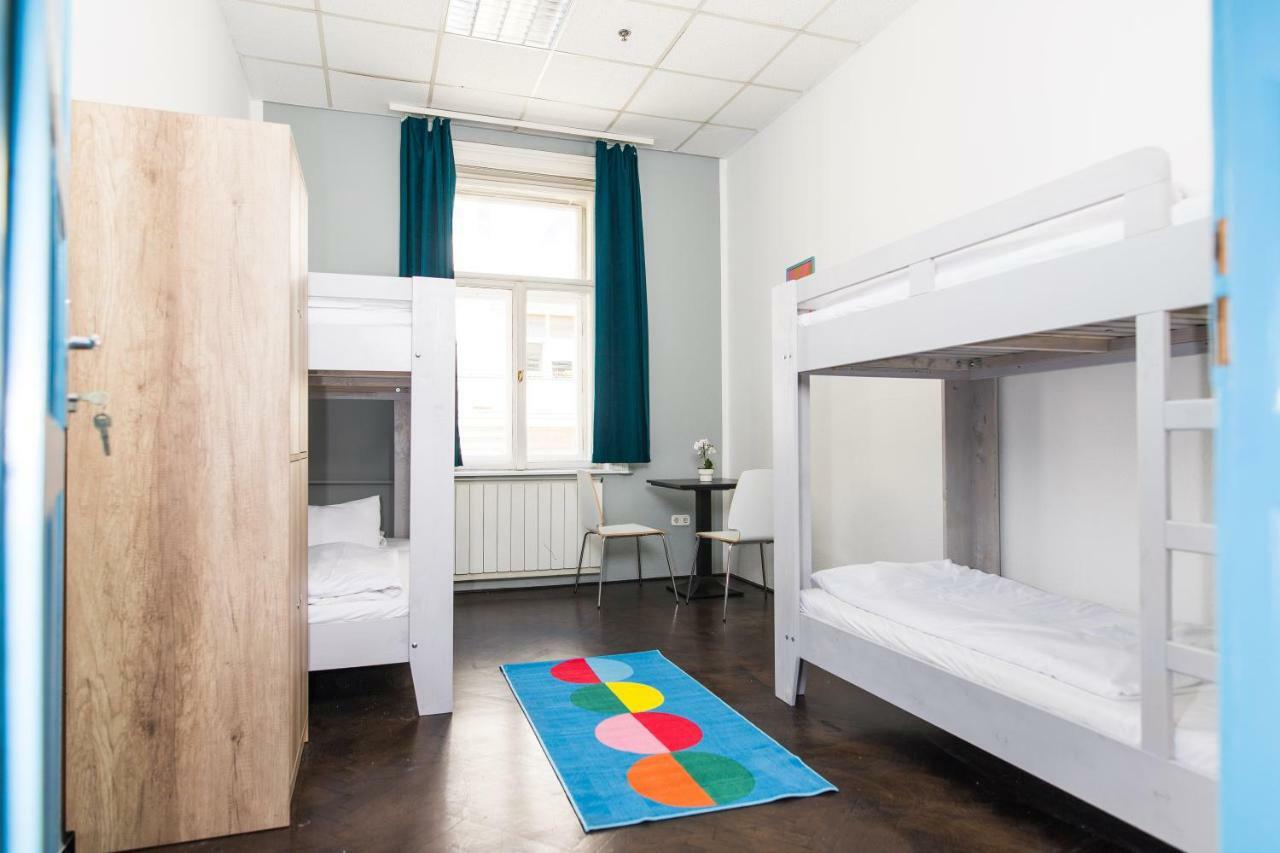 2B Hostel & Rooms Будапеща Екстериор снимка